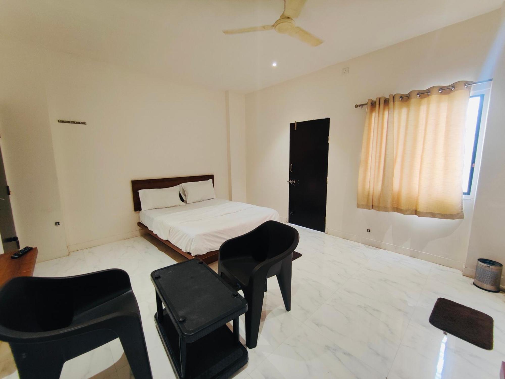 Disha Inn Lodge باندهاربور المظهر الخارجي الصورة