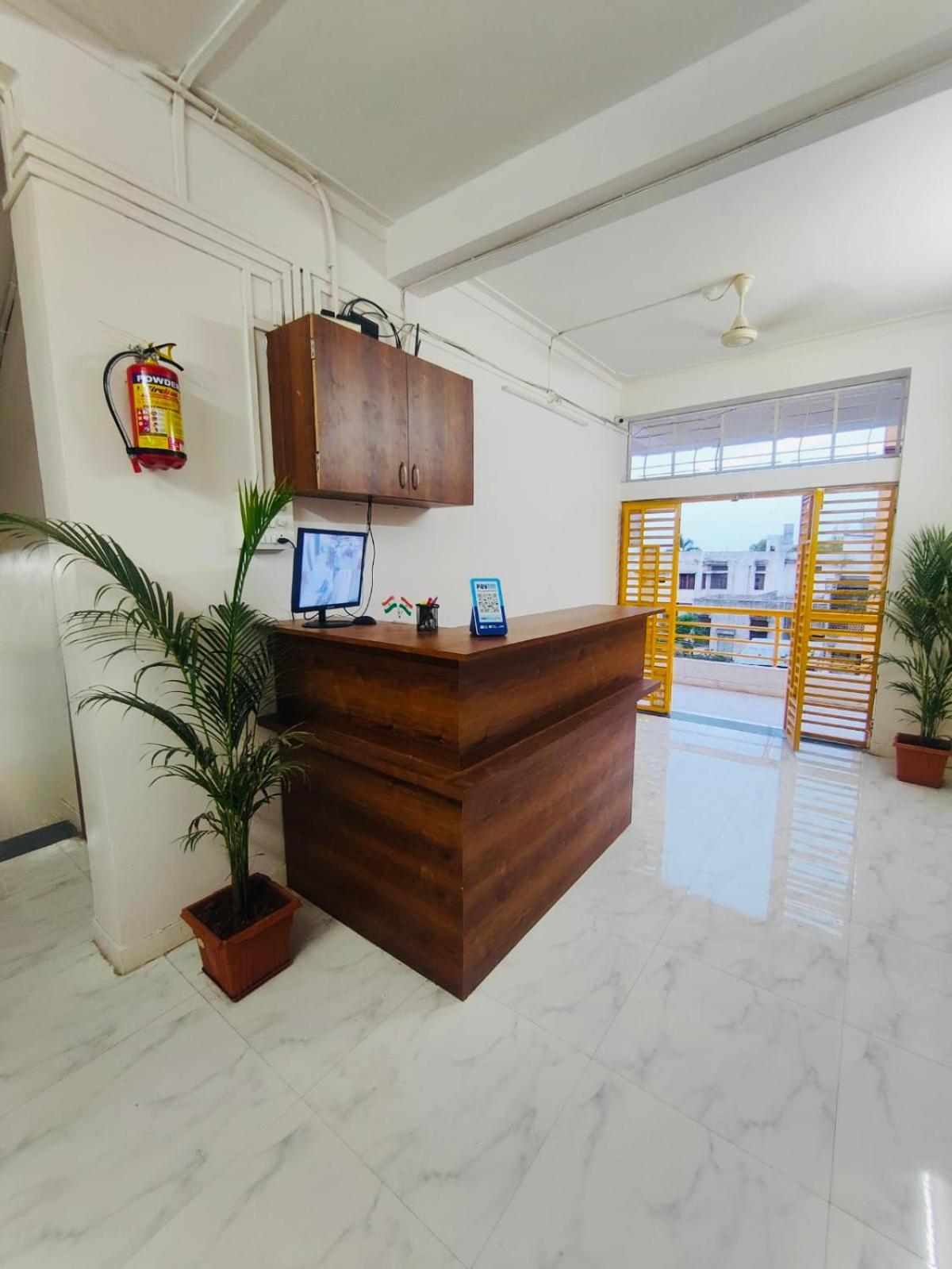 Disha Inn Lodge باندهاربور المظهر الخارجي الصورة